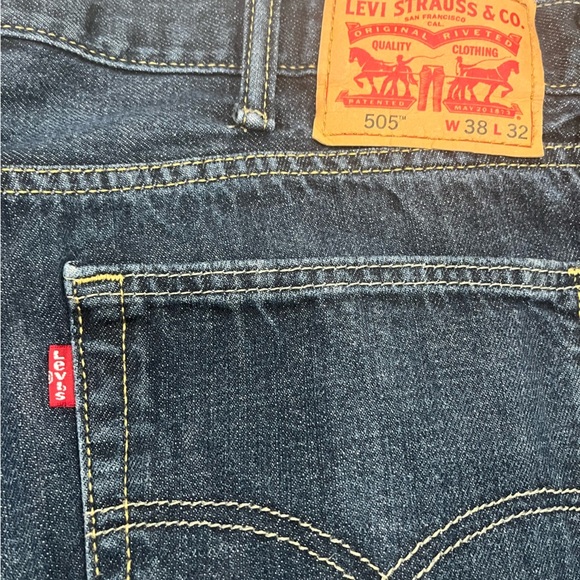 Men's Classic Blue Jeans - Picture 8 of 8